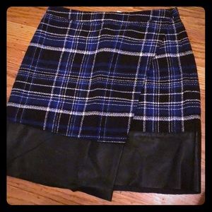Navy and black plaid skirt